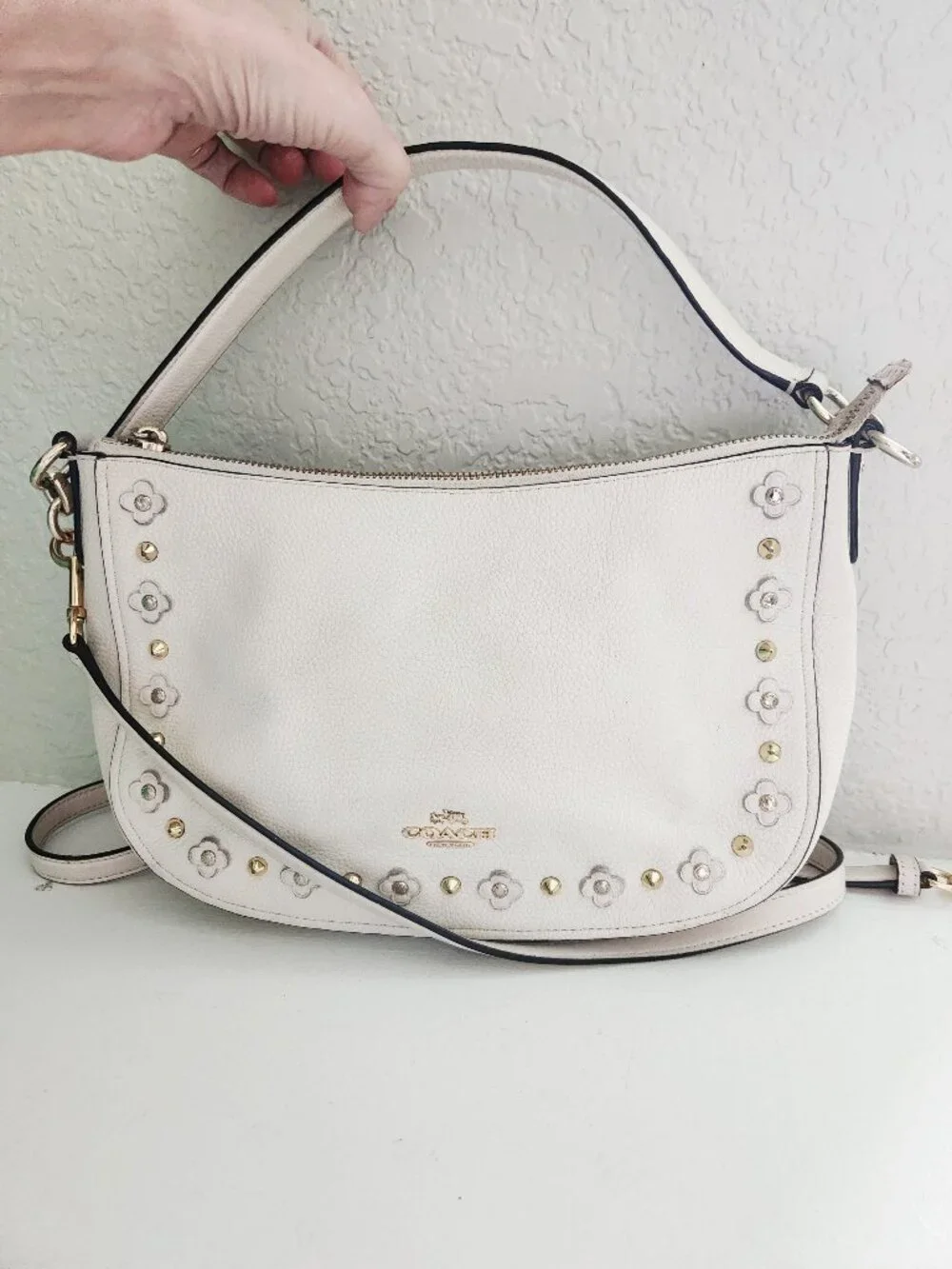 Euc Coach Floral Studded Chalk Leather Crossbody Bag PUrse